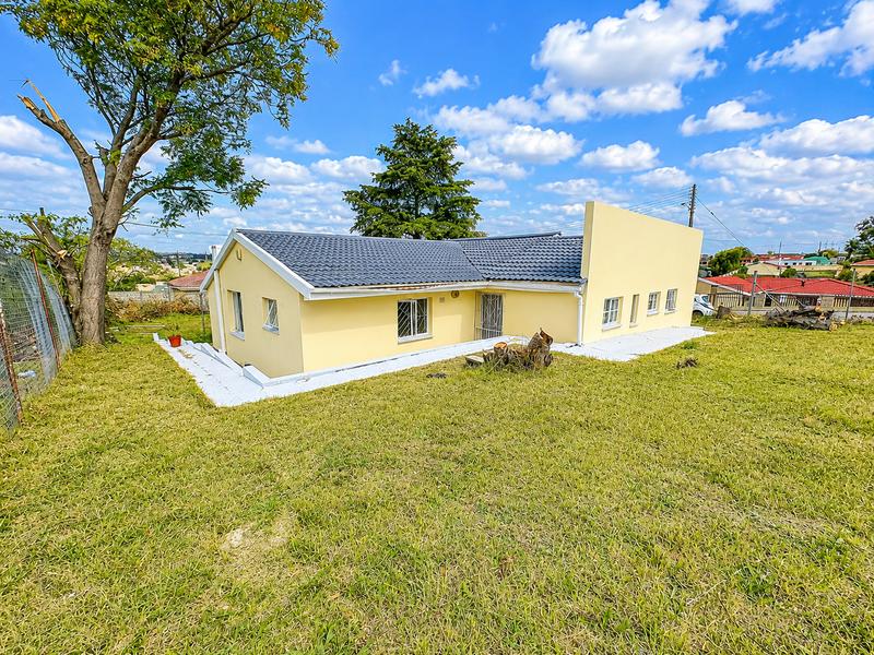 To Let 4 Bedroom Property for Rent in Northcrest Eastern Cape